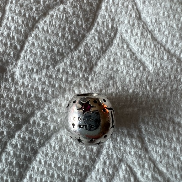 Disneyland charm - Picture 2 of 4